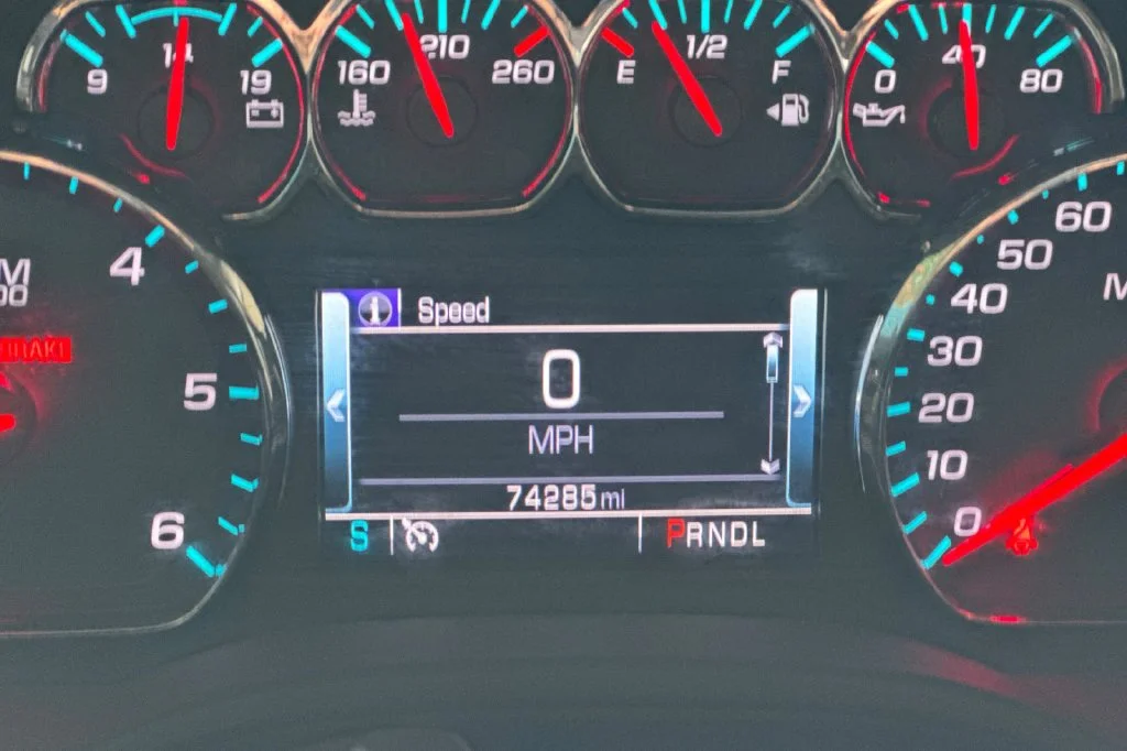Used 2018 Silver Ice Metallic Chevrolet Premier image 35