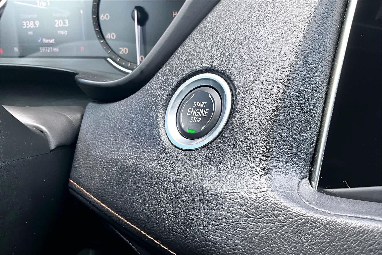Used 2020 Radiant Silver Metallic Cadillac FWD Sport image 69
