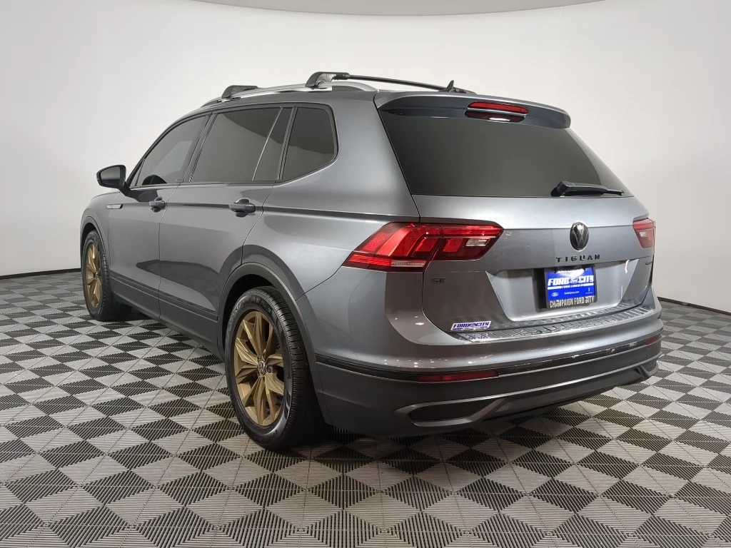 Used 2022 Platinum Gray Metallic Volkswagen SE image 6