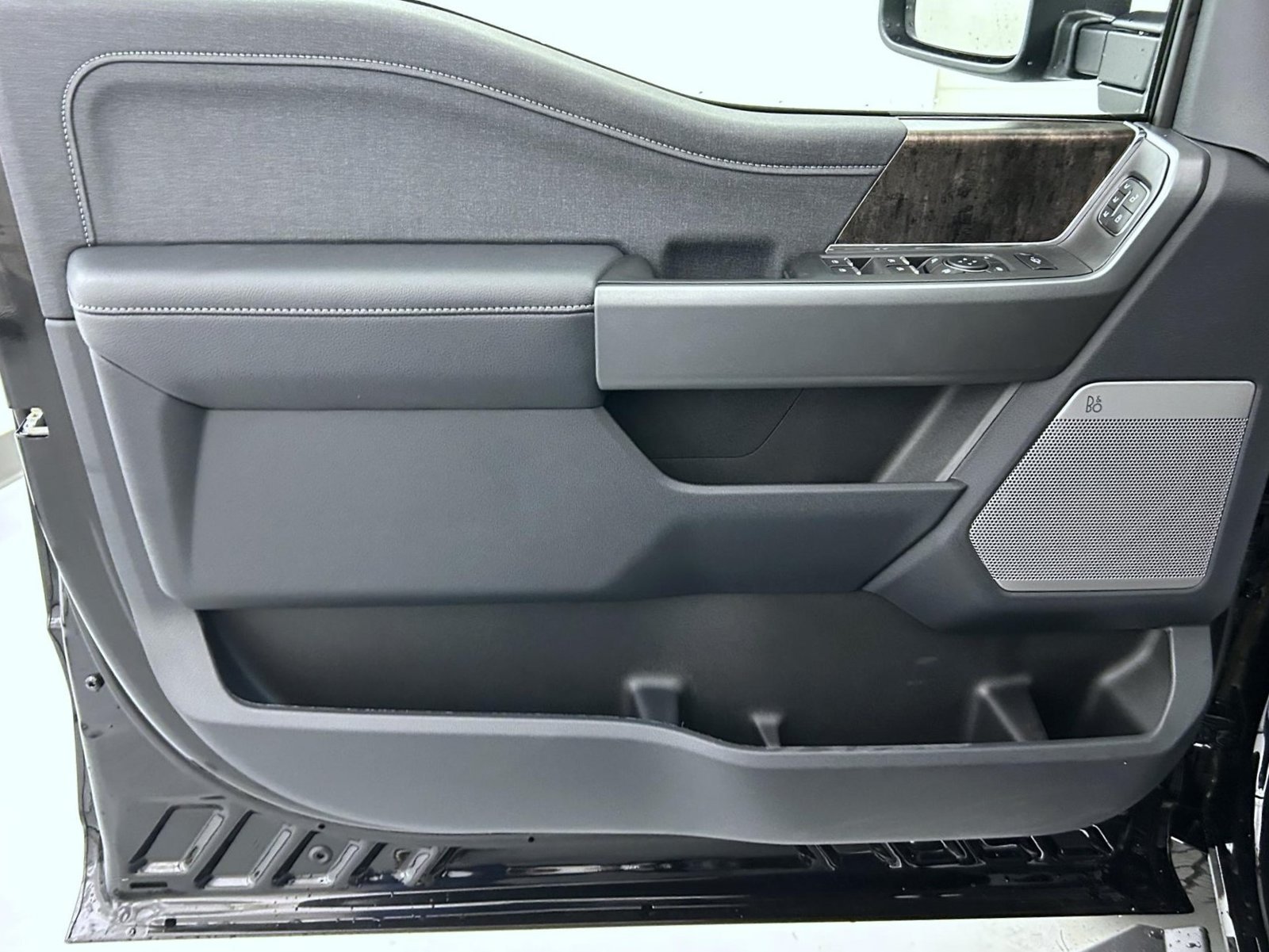 New 2026 Agate Black Metallic Ford Lariat image 9