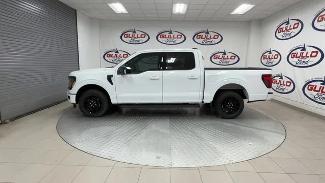 New 2026 Oxford White Ford XLT image 8