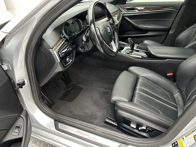 Used 2019 Silver BMW 530i xDrive image 11