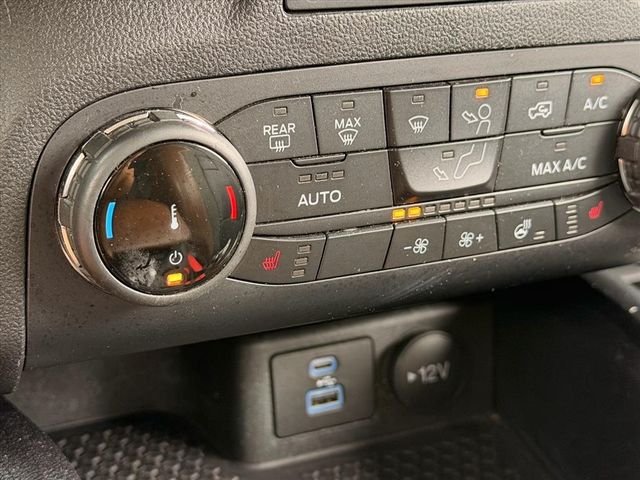 Used 2022 Black Ford Outer Banks image 27