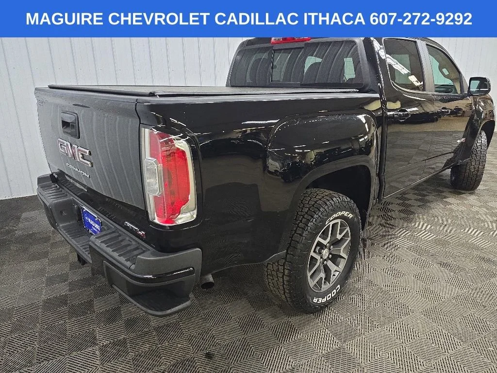 Used 2022 Onyx Black GMC AT4 - Cloth image 10