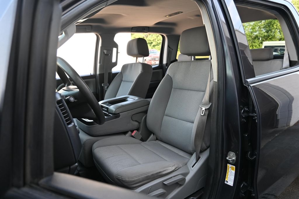 Used 2016 Tungsten Metallic Chevrolet Work Truck image 15
