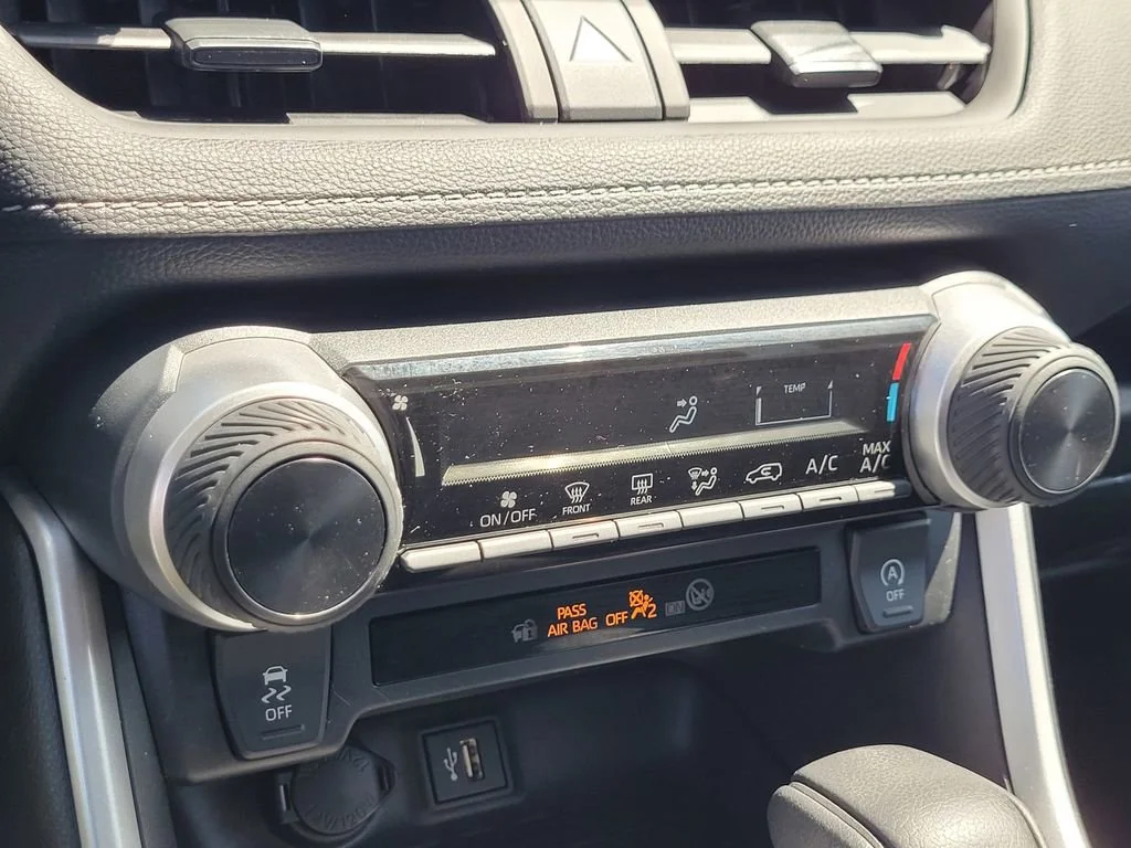 Used 2024  Toyota LE image 19