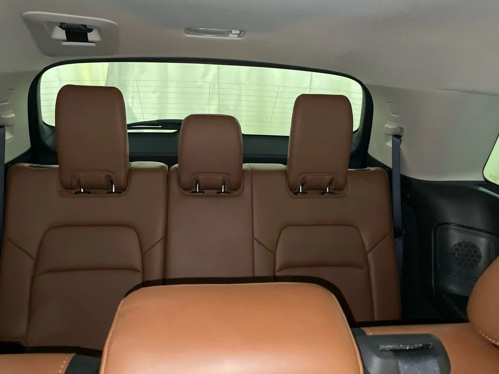 Certified Used 2023 Pearl White Tricoat Nissan Platinum image 31