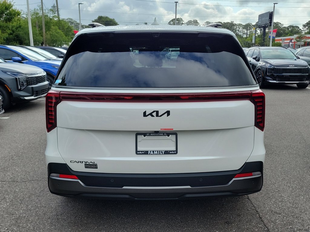 New 2026 Snow White Pearl Kia SX Prestige image 5