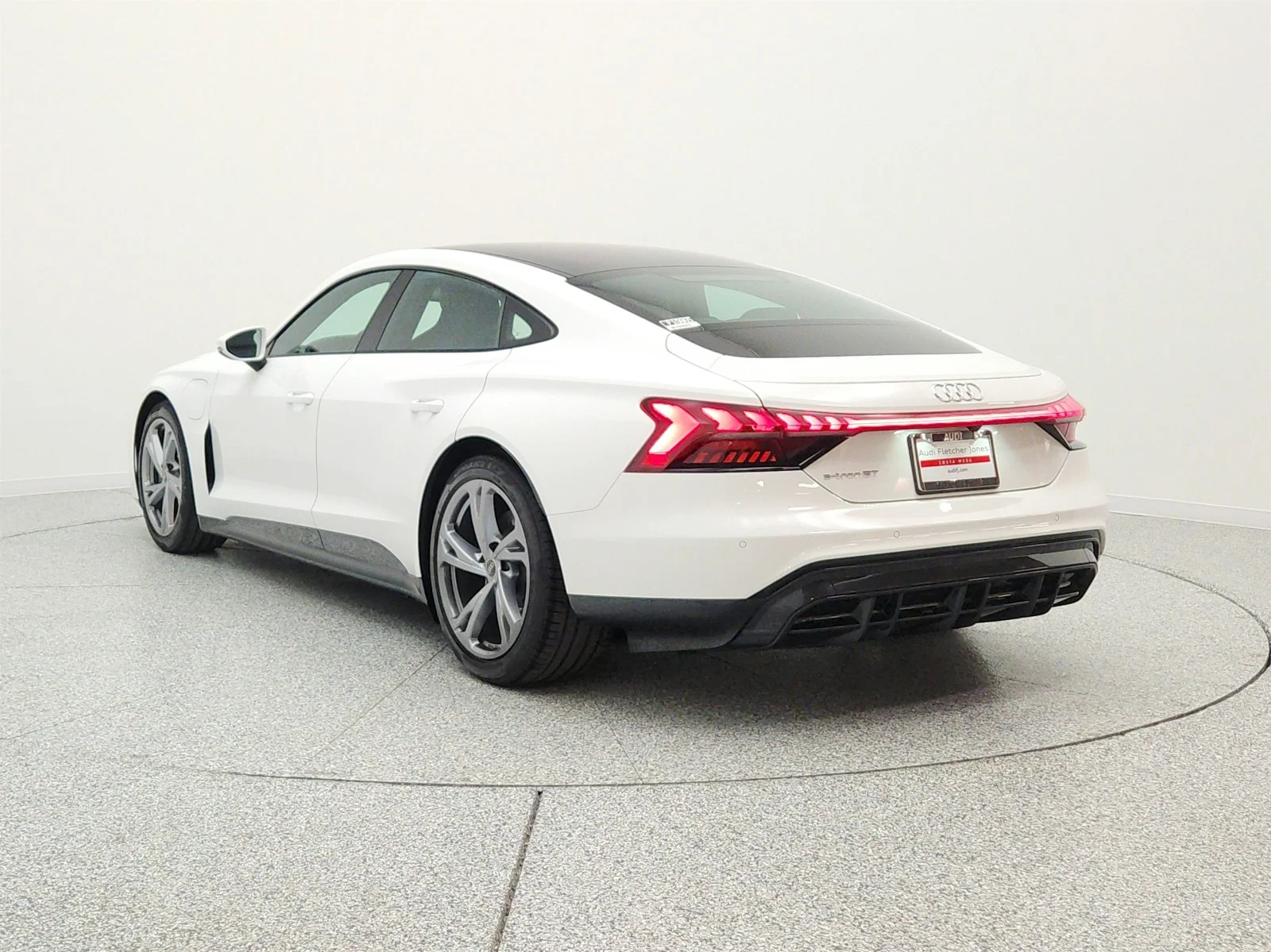 Used 2023 Ibis White Audi Premium Plus quattro image 7