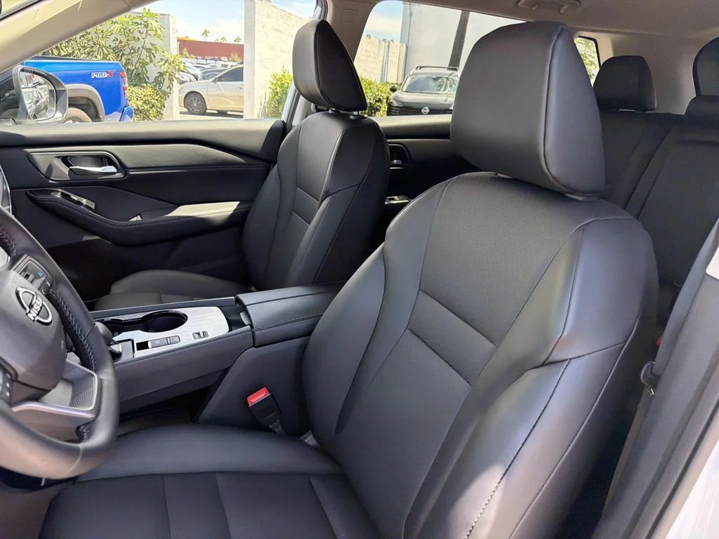 New 2026 Everest White Pearl Tricoat Nissan Dark Armor image 22