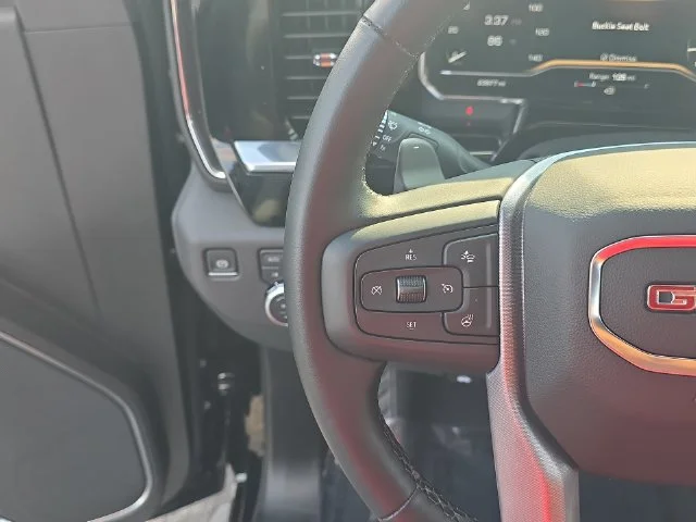 Used 2025 Black GMC SLT image 18