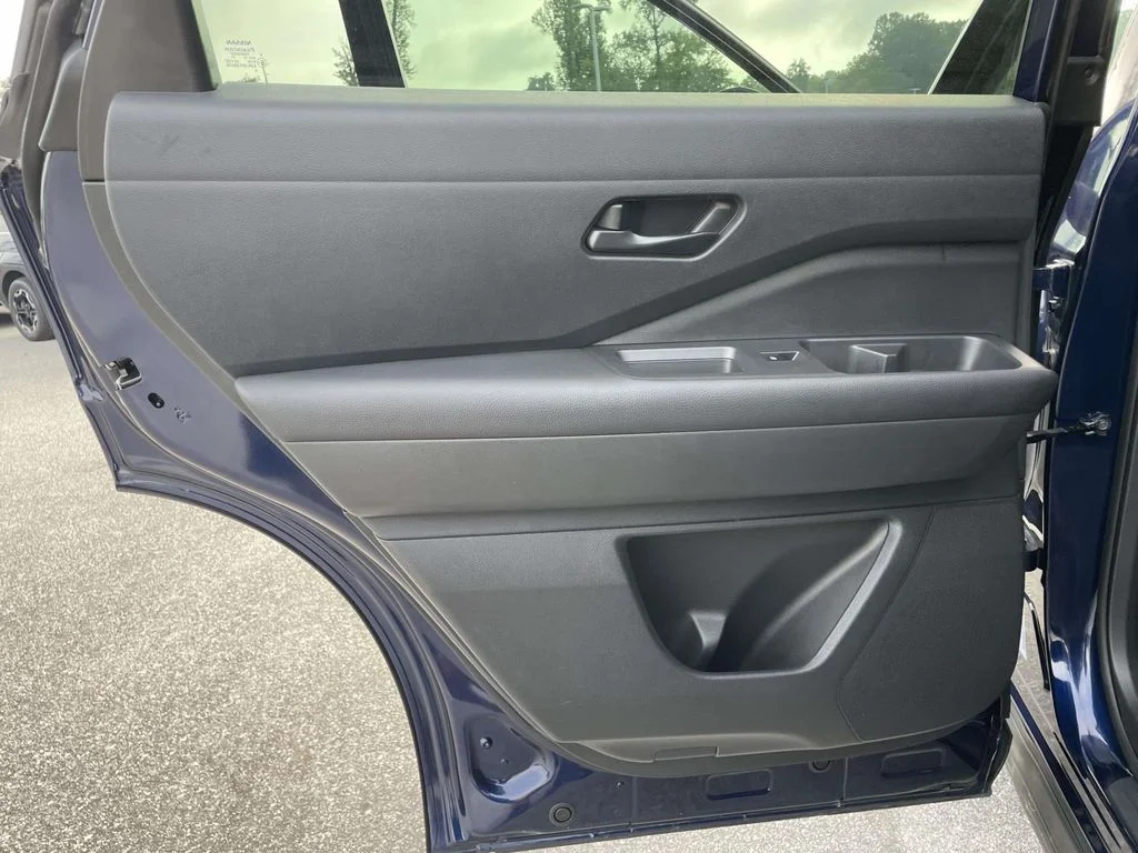 Used 2025 Deep Ocean Blue Pearl Nissan SV image 2