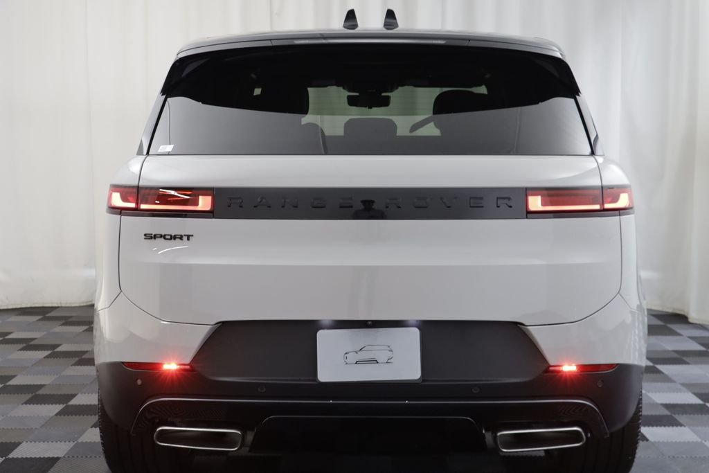 New 2026 Borasco Grey LAND ROVER SE image 17