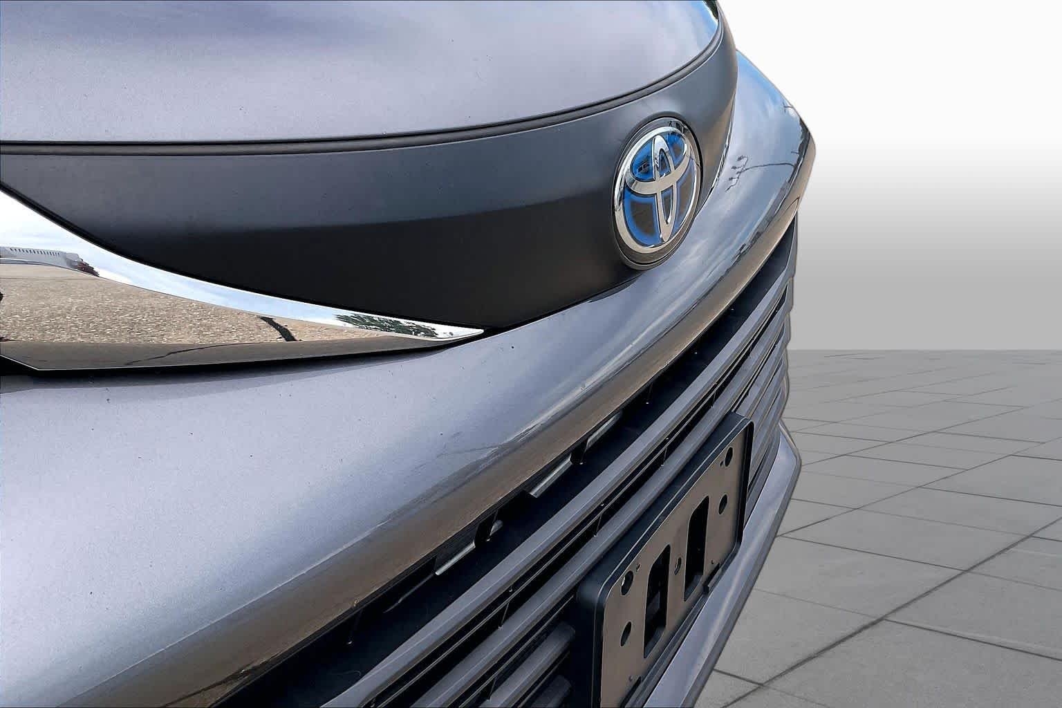 Used 2025 MAGNETIC GRAY METALLIC Toyota XLE Autono-MaaS image 28