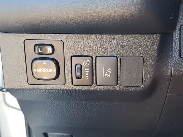 Used 2017 Silver Toyota SE image 23