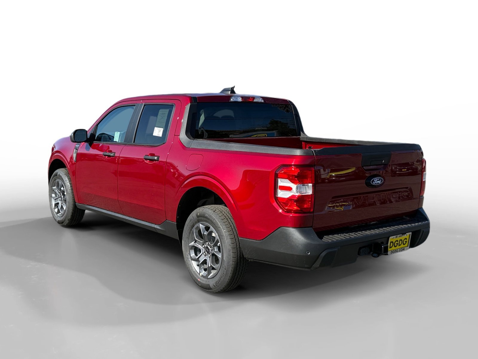 New 2026 Ruby Red Metallic Tinted Clearcoat Ford XLT image 3