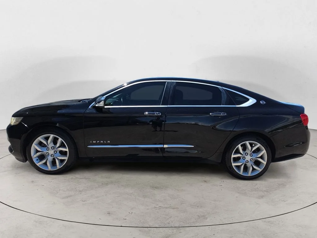 Used 2015 Black Chevrolet LTZ image 8