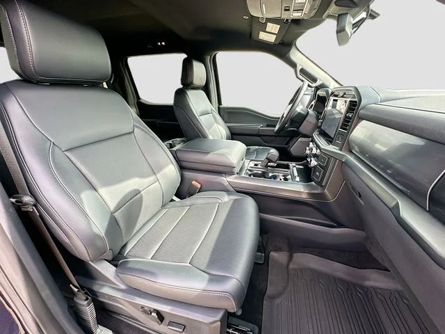 Used 2025 Blue Ford Lariat image 28