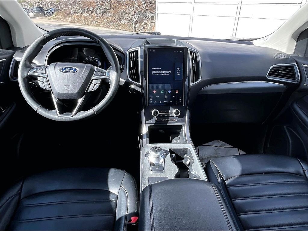 Used 2022 Black Metallic Ford SEL image 20