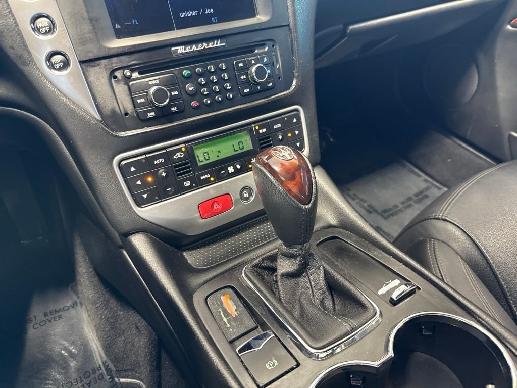 Used 2010 Black Maserati Base image 13
