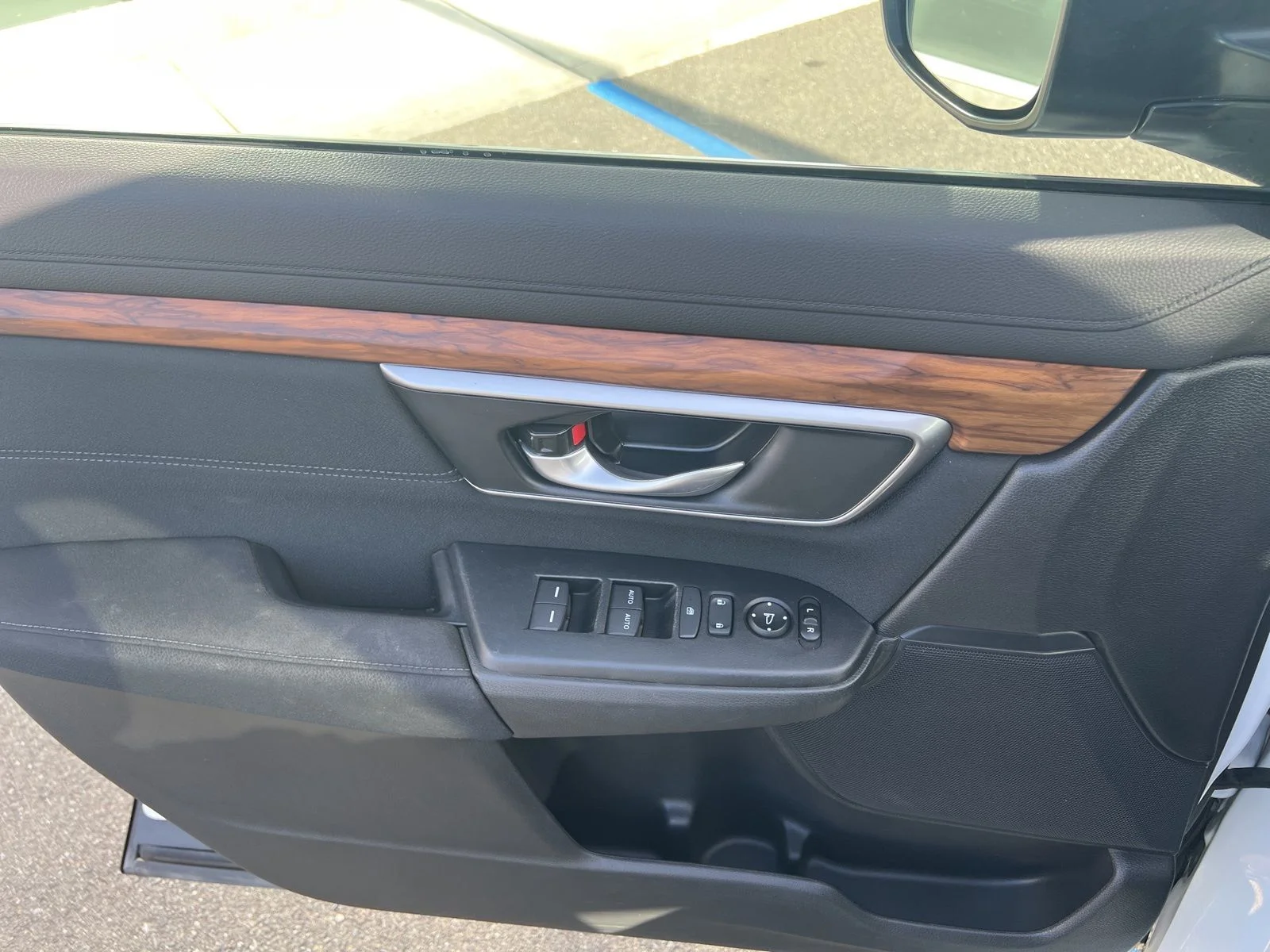 Used 2022  Honda EX image 18