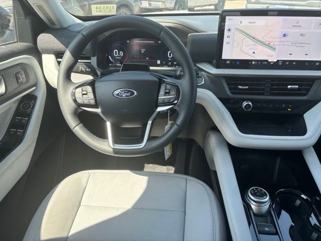 New 2026 White Ford Platinum image 17