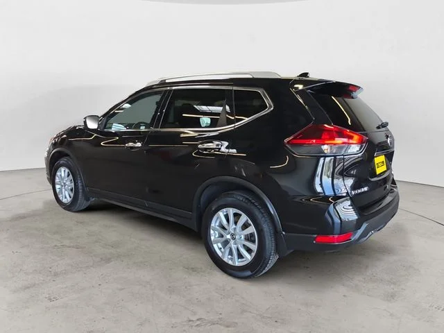 Used 2019 Black Nissan S image 7