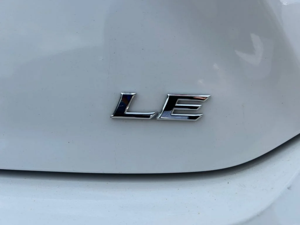 Used 2025 White Toyota LE image 8