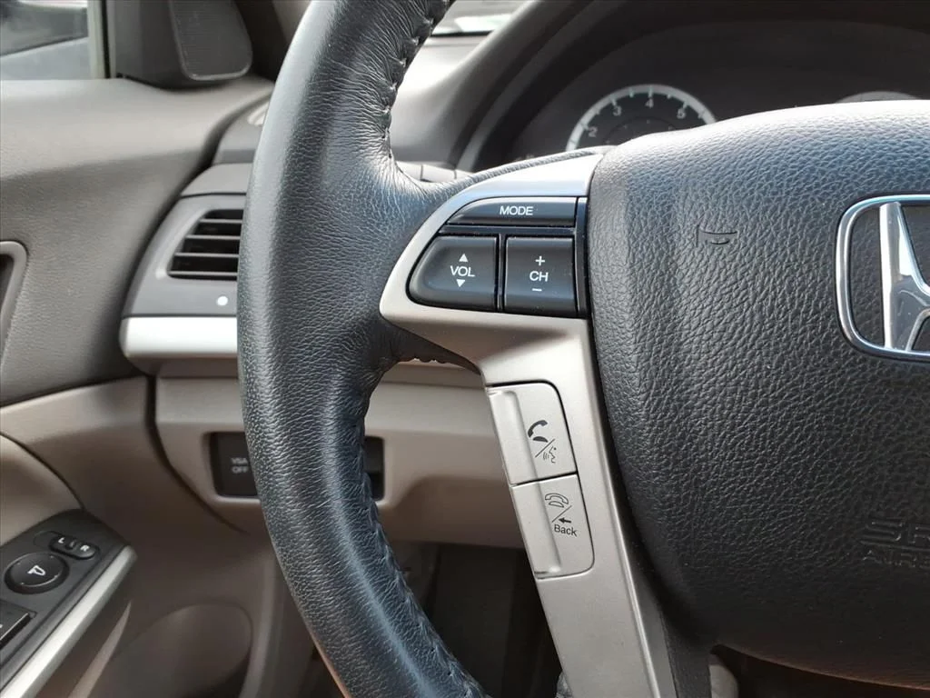 Used 2010  Honda EX-L image 18