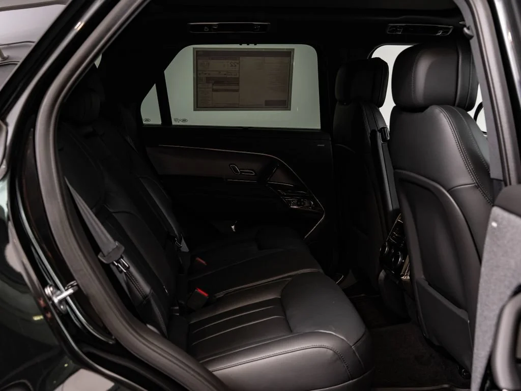 New 2026 Santorini Black Land Rover SE image 42