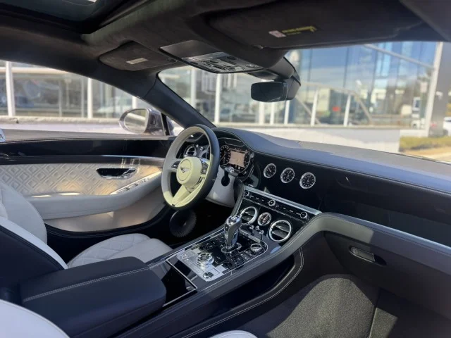 2021 Bentley Continental GT - Photo 30