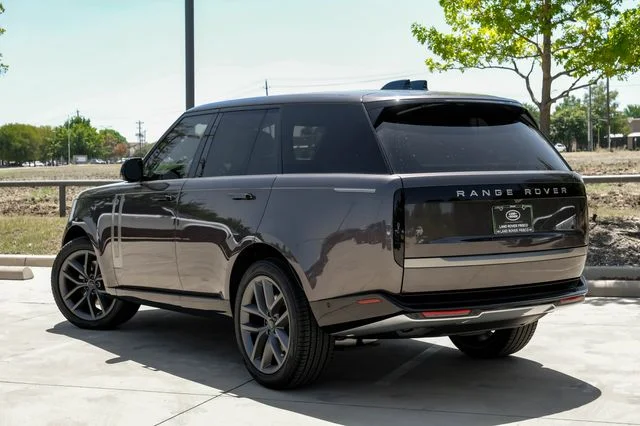New 2026  Land Rover SE image 13