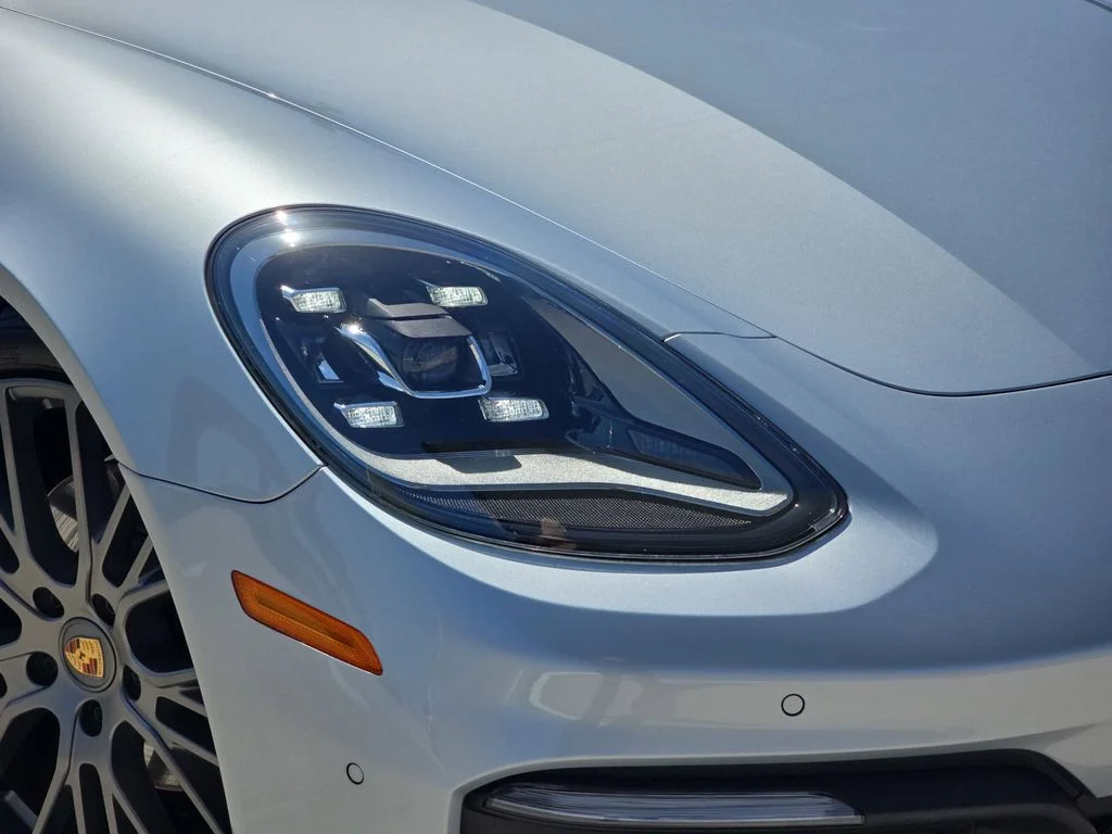 Used 2023  Porsche Platinum Edition image 35