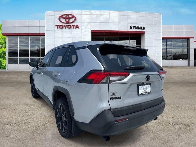 Used 2023 Silver Sky Metallic Toyota LE image 5