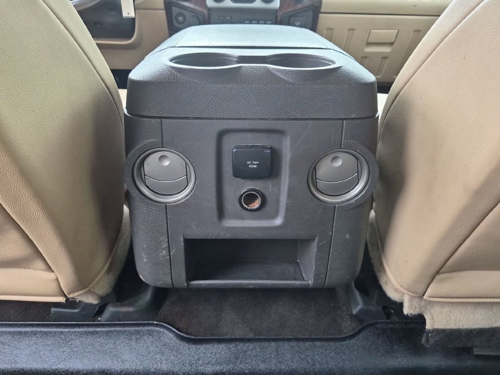 Used 2016  Ford Lariat image 37