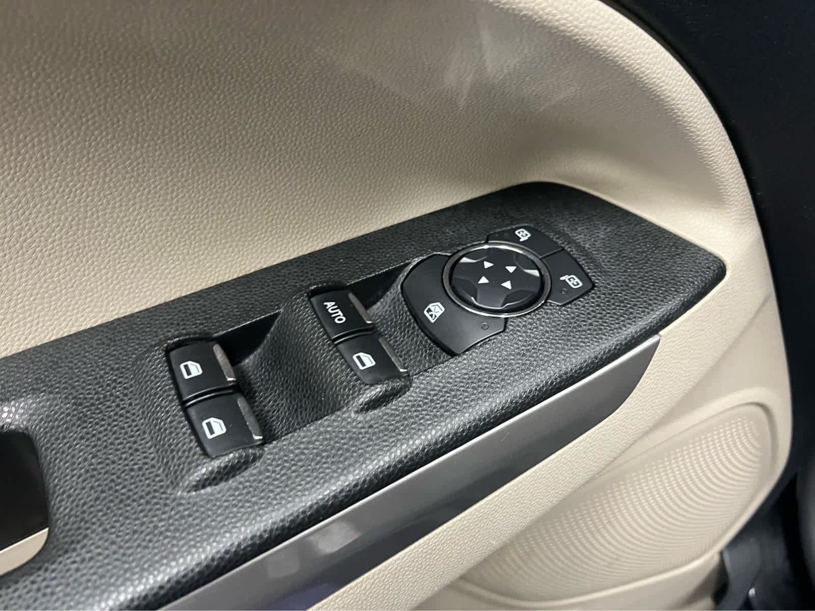 Used 2021 Shadow Black Ford Titanium image 18