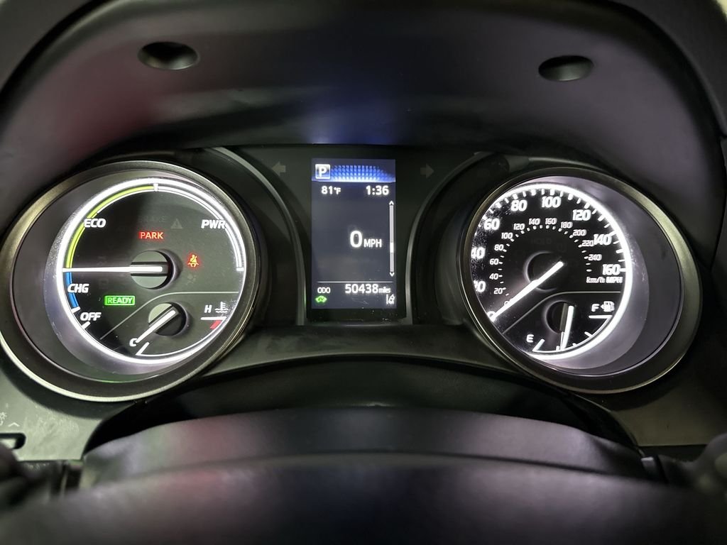 Used 2024 Ice Toyota SE image 22