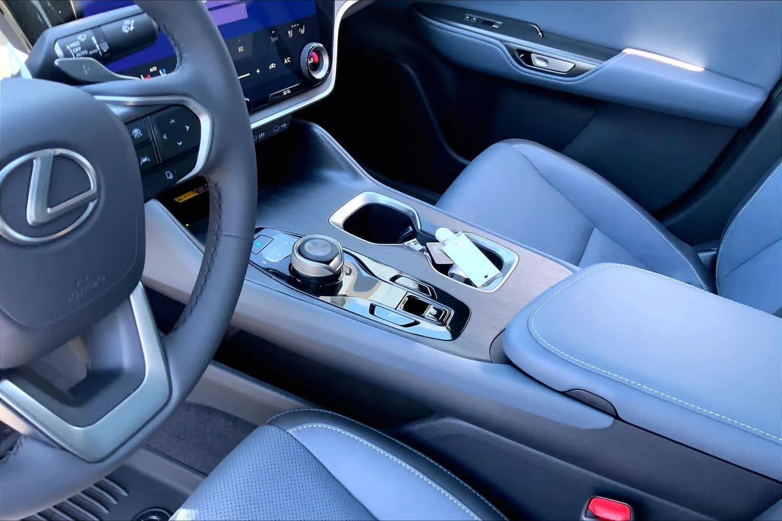 New 2026 Iridium Lexus Premium image 7