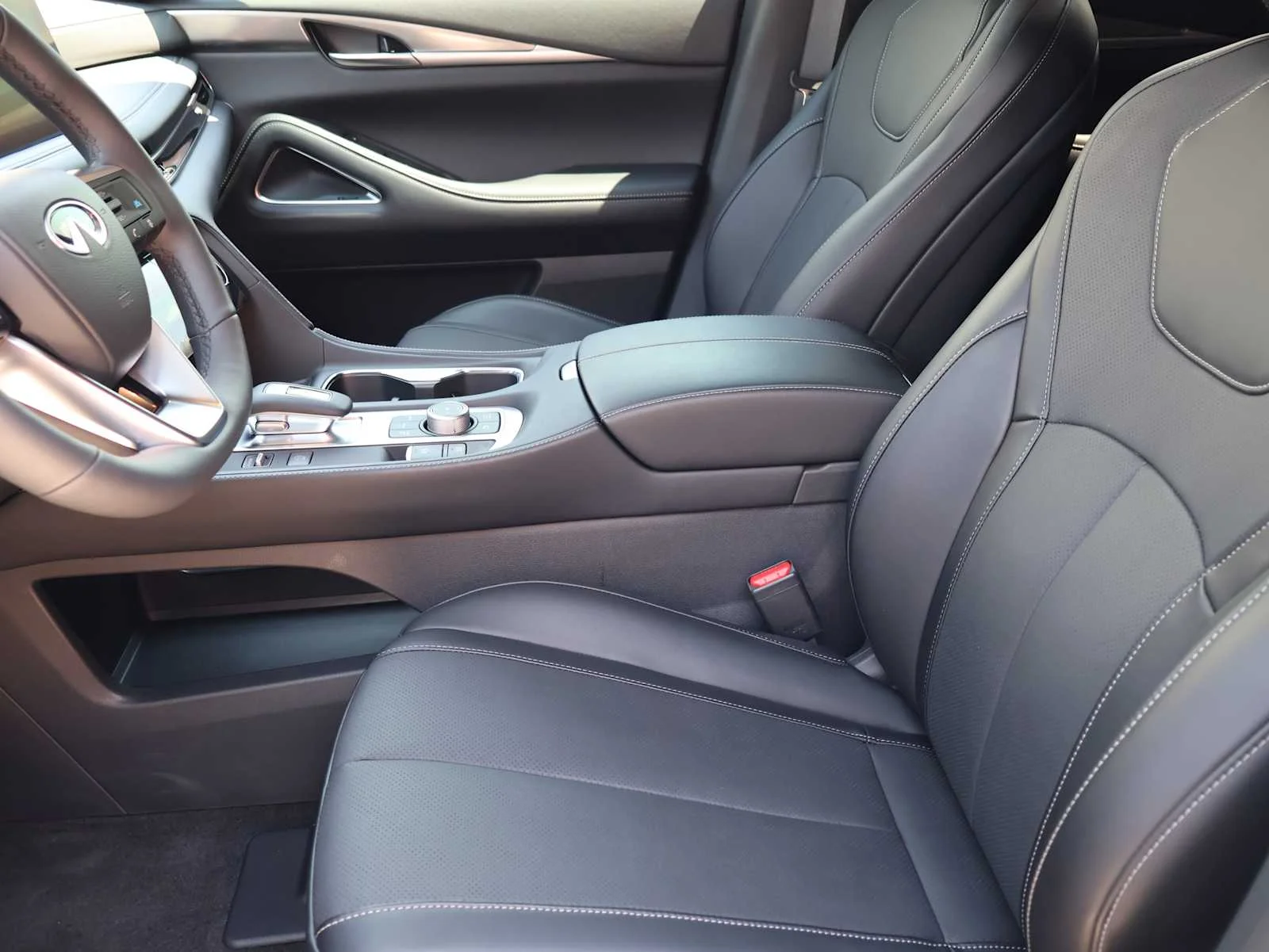 Certified Used 2027 Graphite Shadow/Black Obsidian INFINITI SPORT image 13