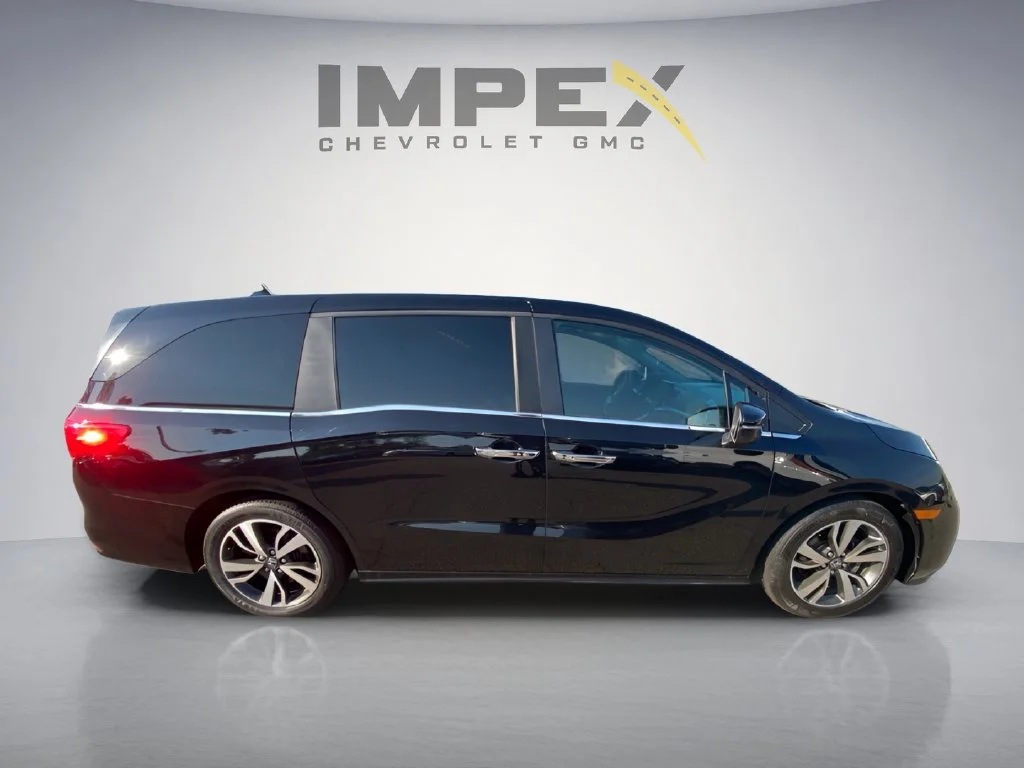 Used 2024 Black Honda Touring image 6