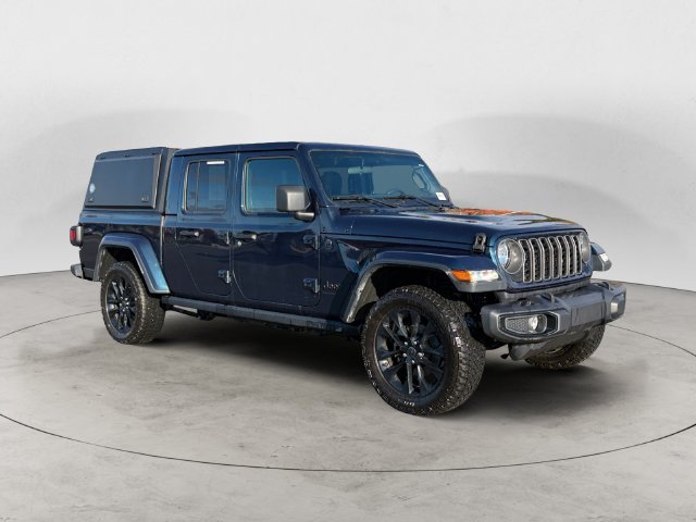 Used 2025 Blue Jeep Nighthawk image 3