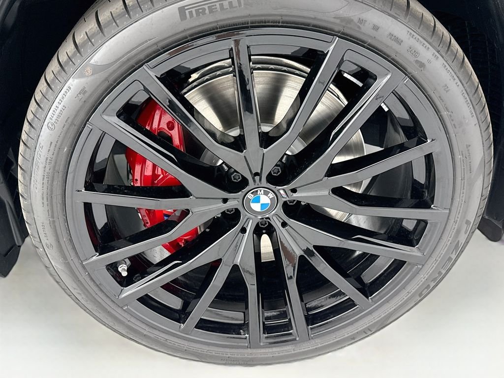 New 2026 Black Sapphire Metallic BMW M60i image 31