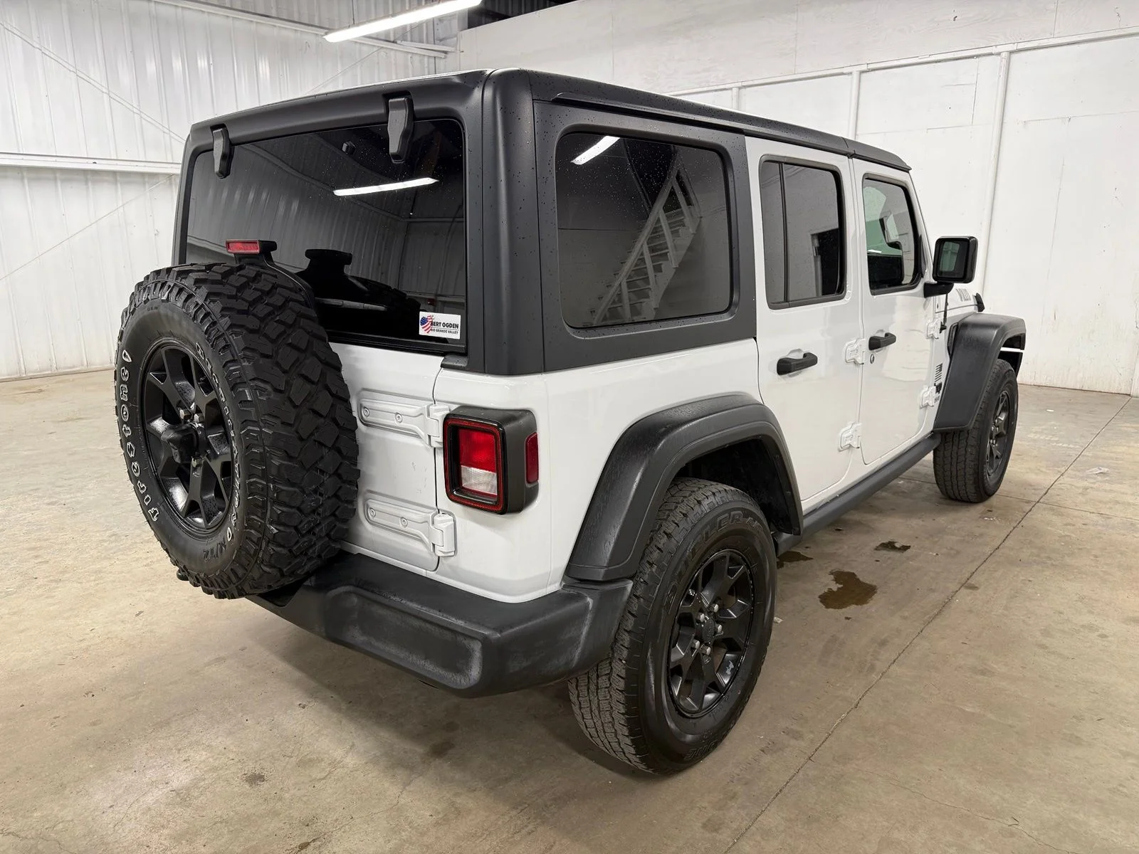 Used 2020 White Jeep Unlimited Sport image 7