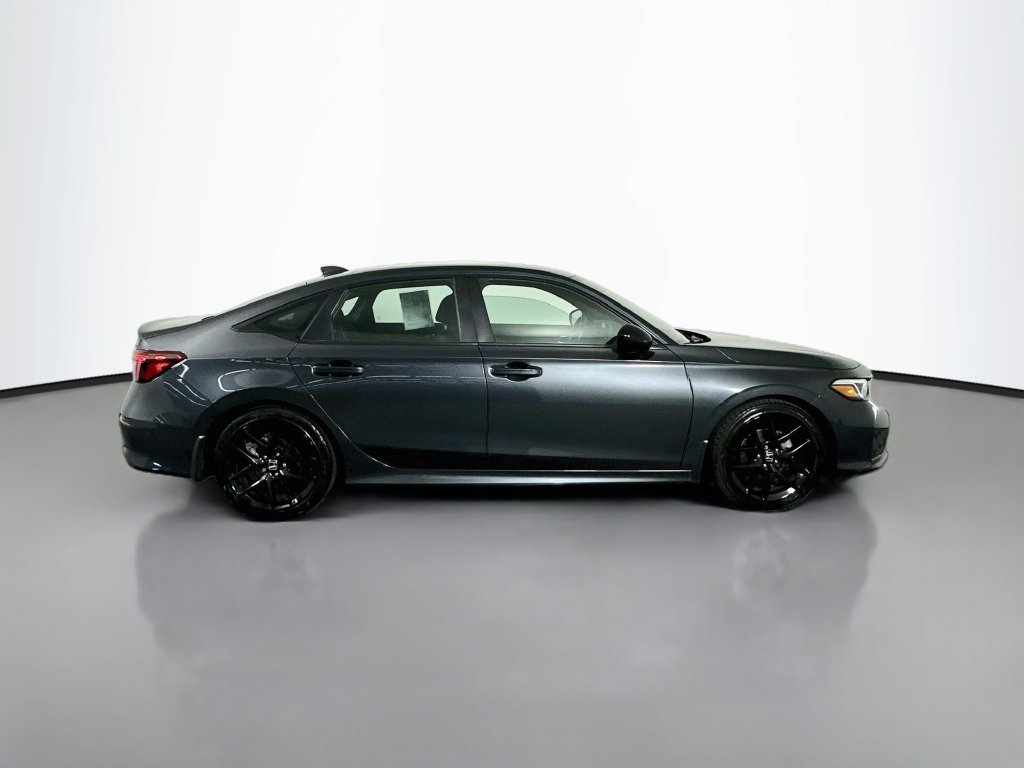 Used 2025  Honda Sport image 9