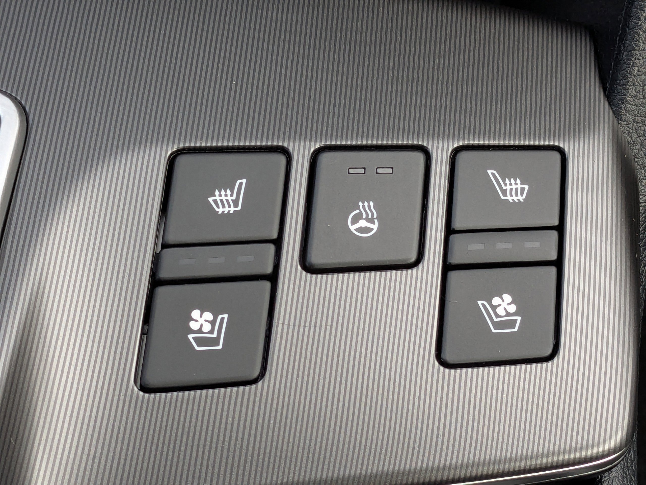New 2026 Wolf Gray Kia SX Prestige image 24