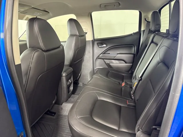 Used 2022 Blue Metallic GMC Elevation image 12