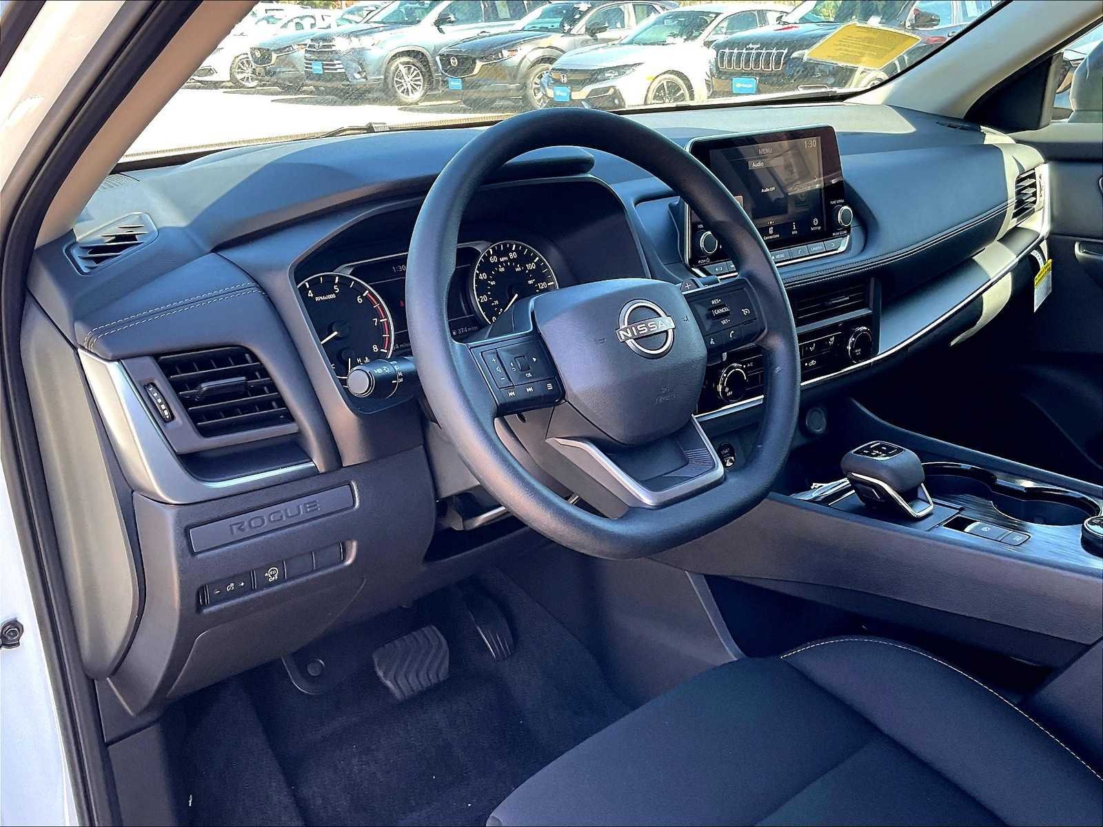 2025 Nissan Rogue S - Photo 8