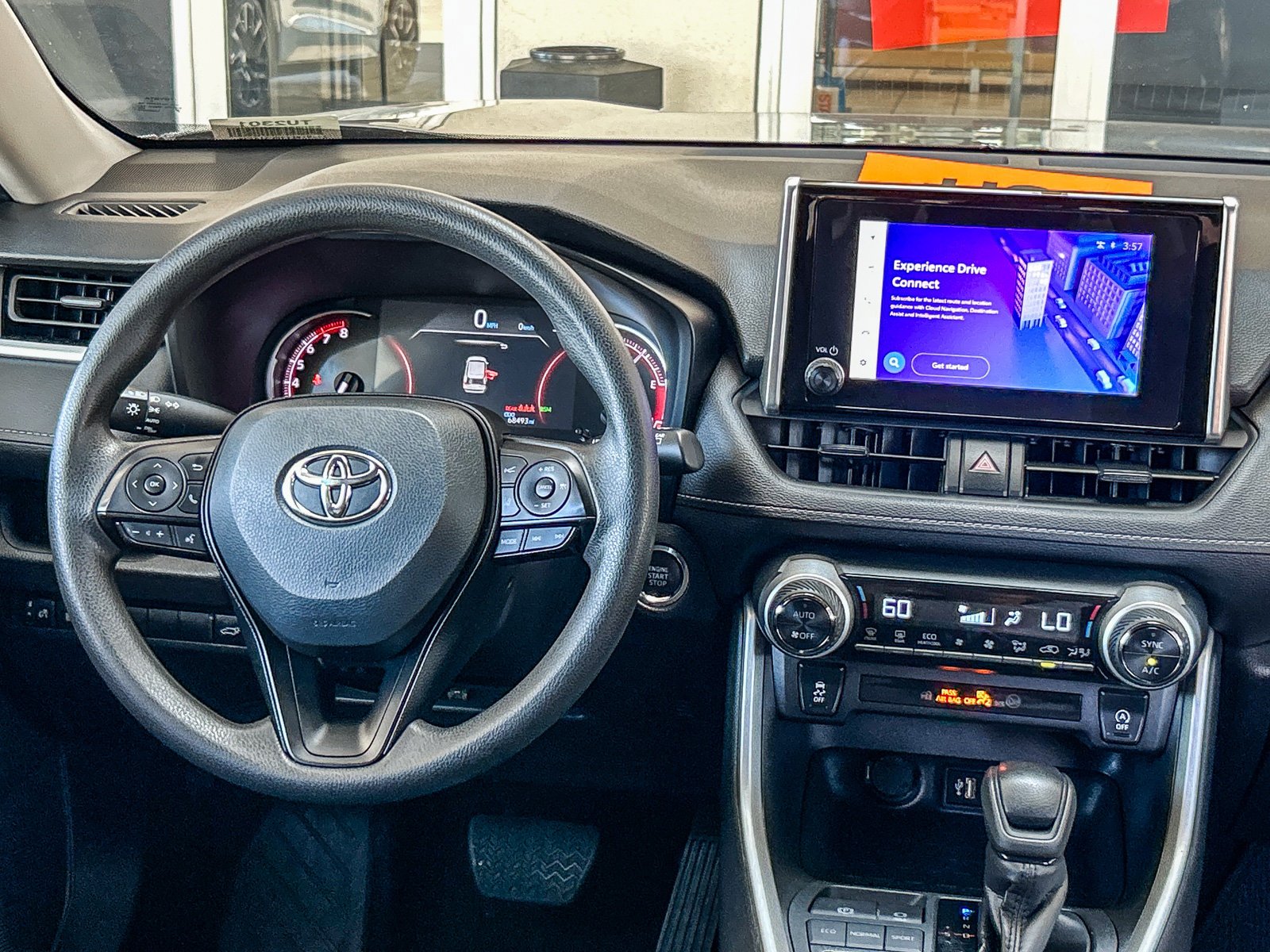 2025 Toyota RAV4 XLE - Photo 12