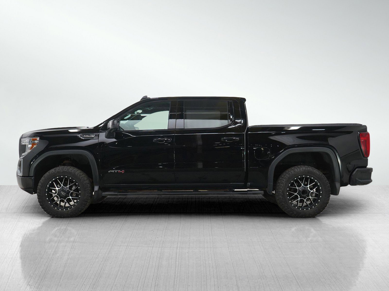 Used 2021 GMC Sierra 1500 AT4 with VIN 3GTP9EED3MG461157 for sale in Burnsville, Minnesota