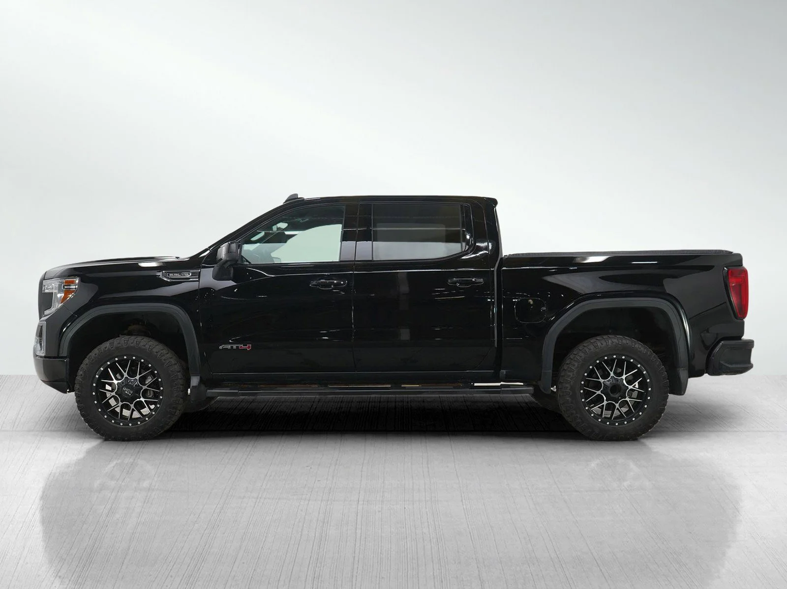 Used 2021 GMC Sierra 1500 AT4 with VIN 3GTP9EED3MG461157 for sale in Burnsville, Minnesota